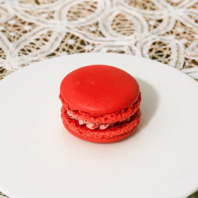 Raspberry Macaron