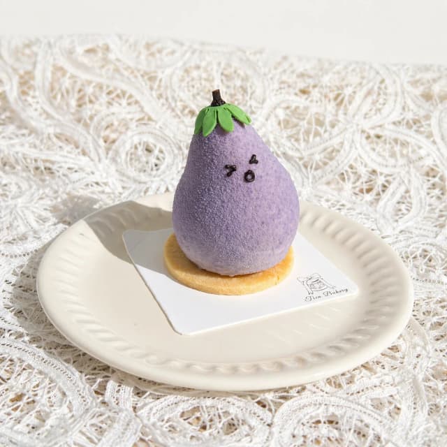 Aubergine