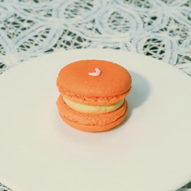 Mango Macaron