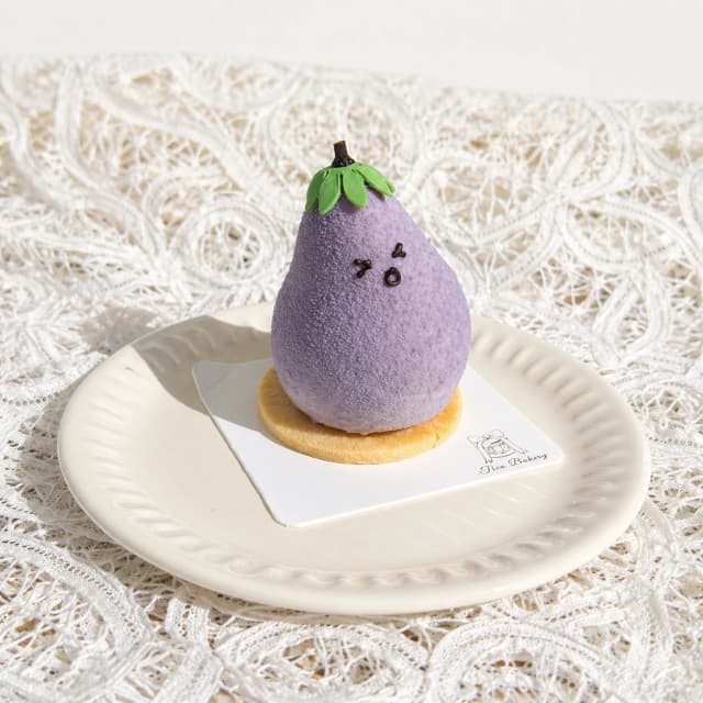 Aubergine